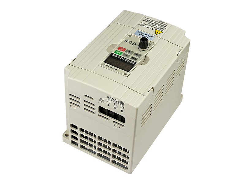 8000S通用變頻器，變頻調(diào)速器，變頻器廠家，電機(jī)變頻器，三相變頻器