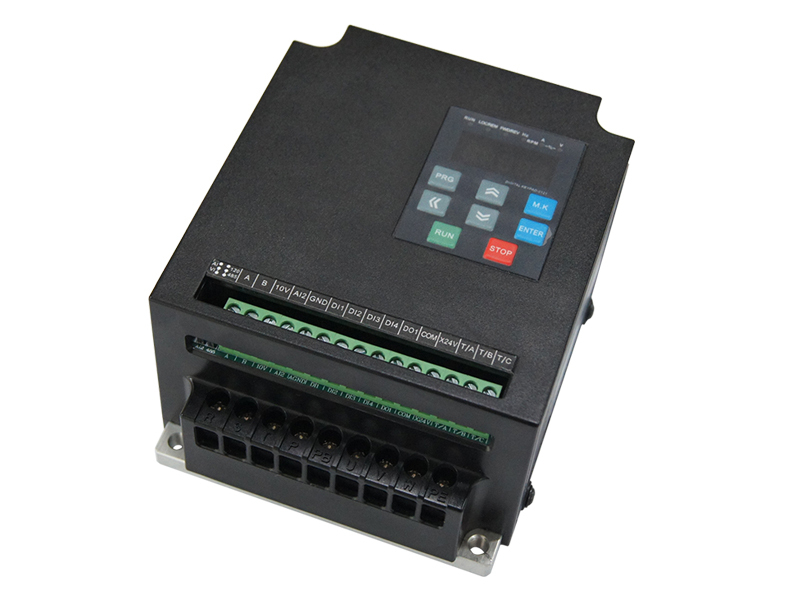 DFL500D通用變頻器，小體變頻器，變頻調(diào)速器，變頻器生產(chǎn)廠家